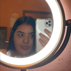 Meet your Posher, Mariana